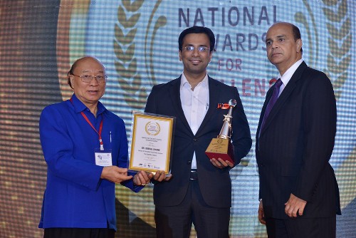 >Best Plastic Surgeon in India